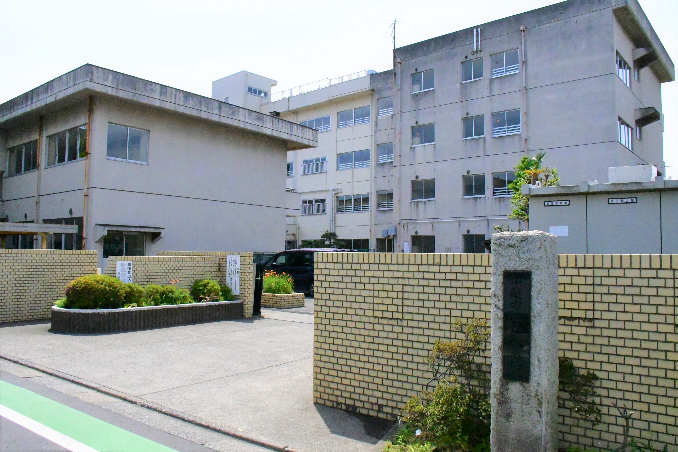 コスモ川越   小学校