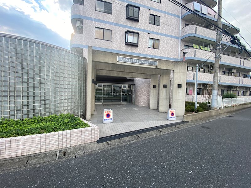 カザベーラ坂戸   共用部写真（エントランス）