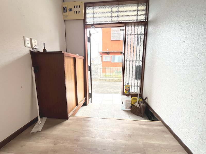 鶴ヶ島市中新田　中古戸建  現地写真（玄関）