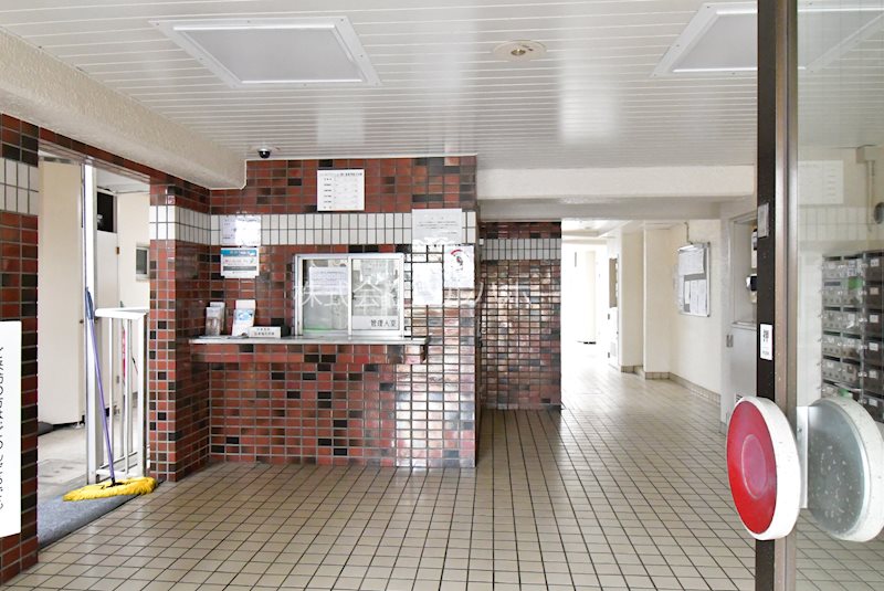 ニューライフマンション鶴ヶ島　  共用部写真（エントランス）