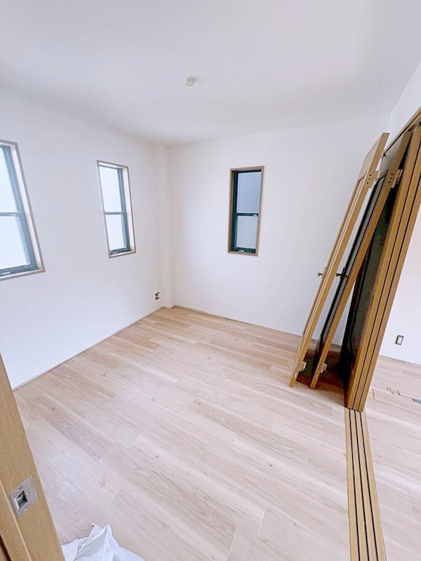 守口市竜田通２丁目　中古戸建 内観写真（リビング以外の居室）