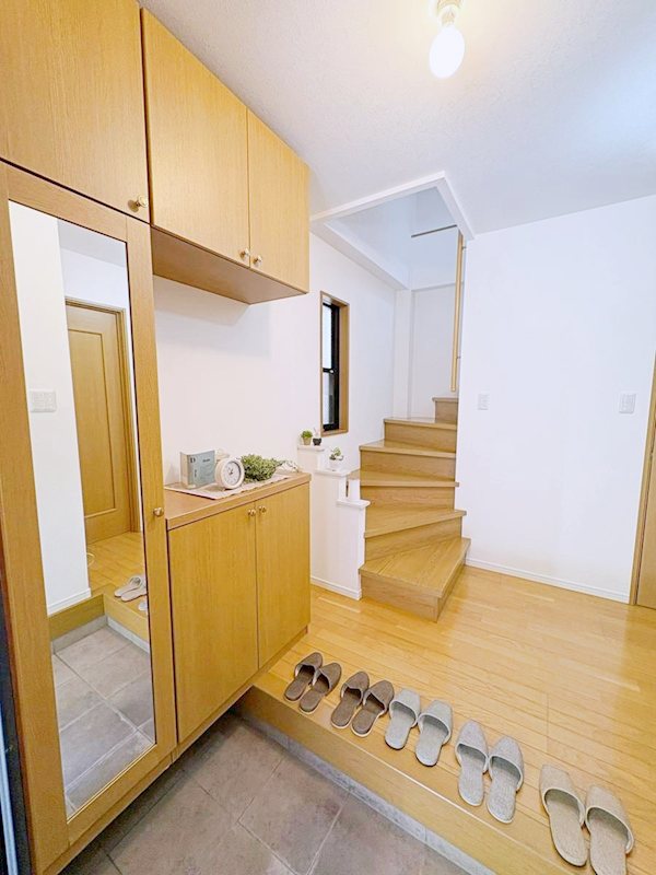 守口市竜田通２丁目　中古戸建 現地写真（玄関）