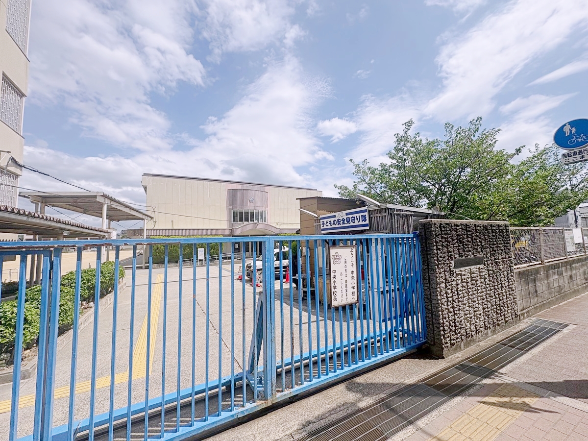 kiNOie寝屋川市日之出町 小学校