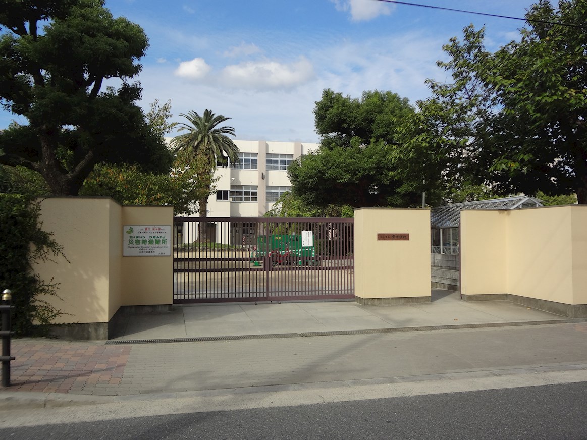 大阪府大阪市城東区関目６丁目 中学校