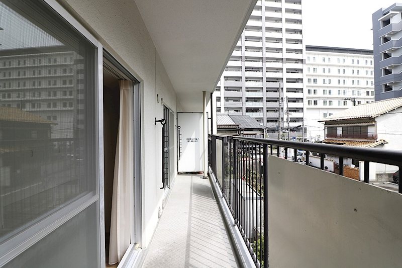 日商岩井野江マンション 現地写真（バルコニー）