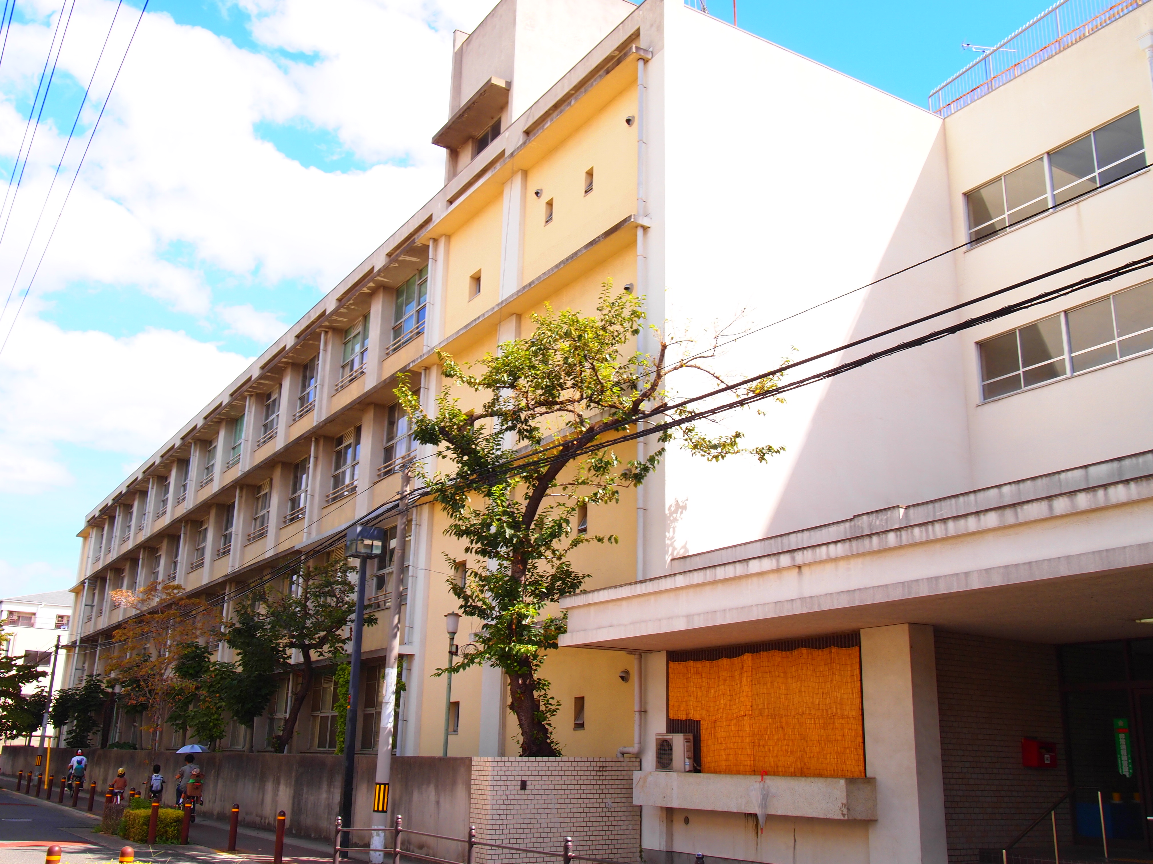 サンヴェール旭公園ガーデンプラザ 小学校