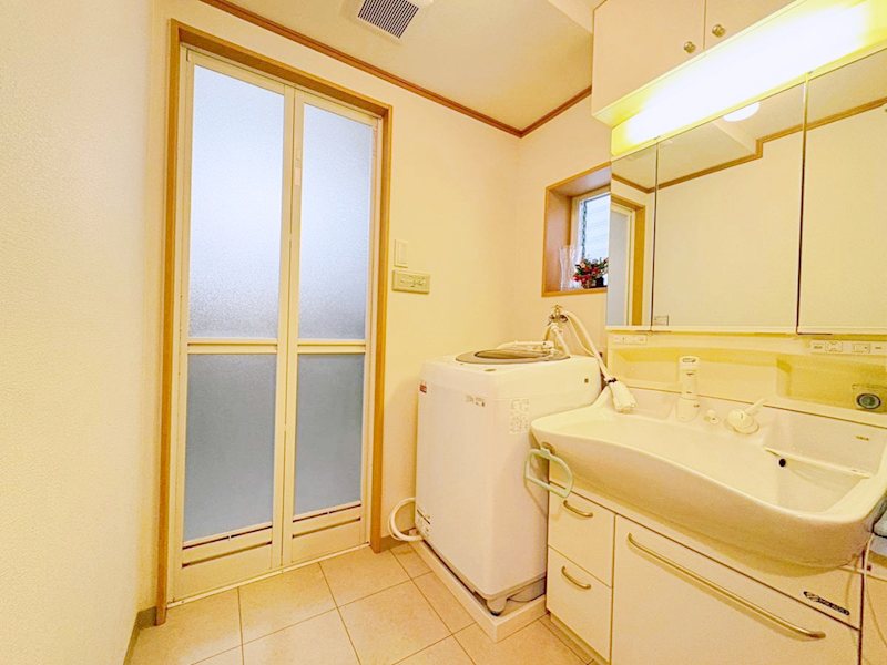 大阪市旭区高殿７丁目　中古戸建 内観写真（洗面台・洗面所）