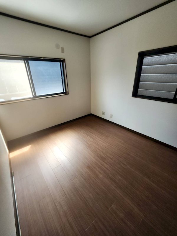 大阪市城東区新喜多東１丁目中古戸建 内観写真（リビング以外の居室）