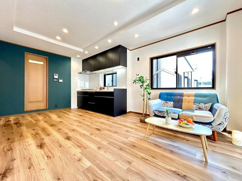大阪市都島区高倉町２丁目中古戸建 内観写真（リビング）