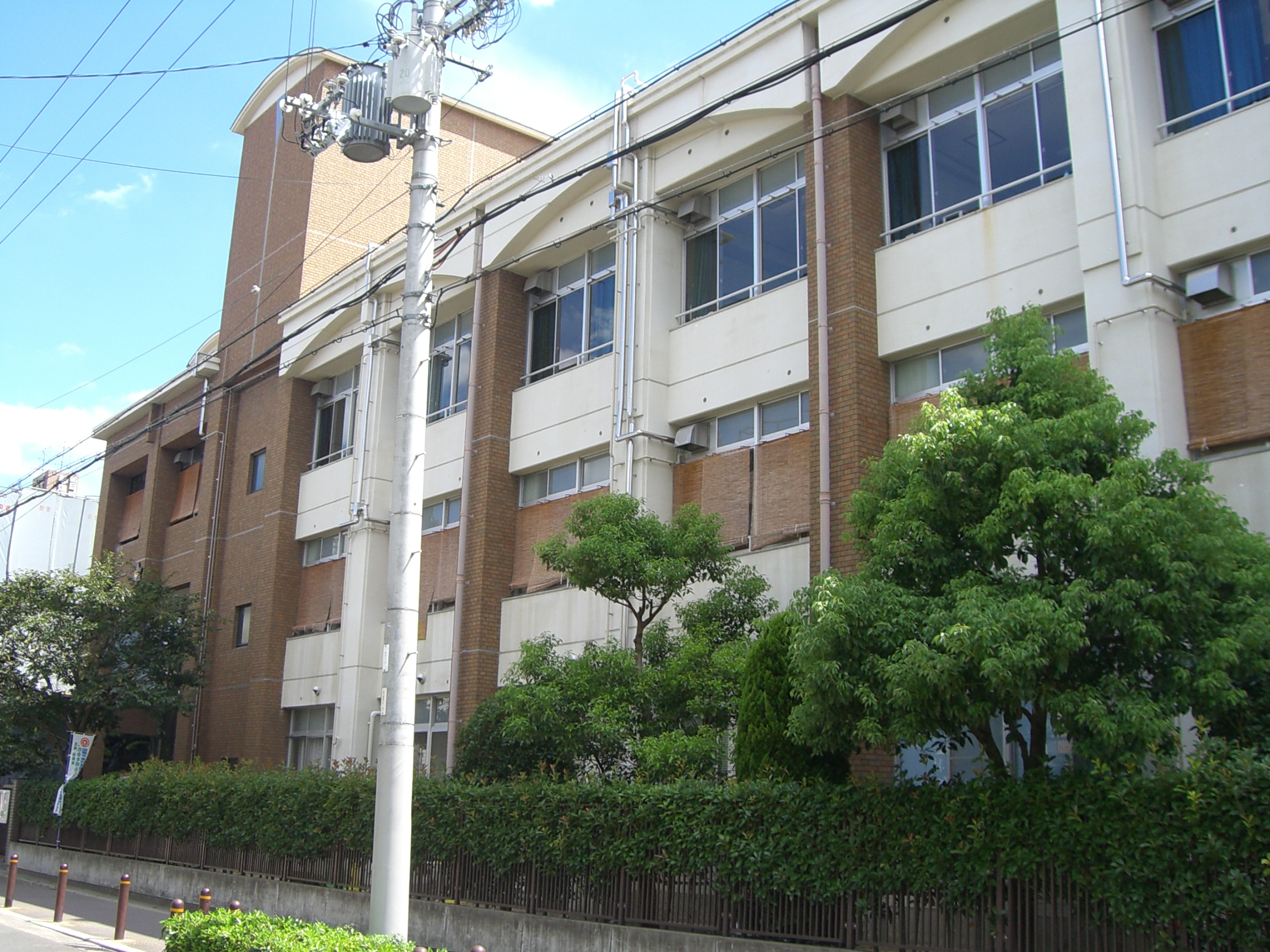 大阪市都島区高倉町２丁目中古戸建 中学校