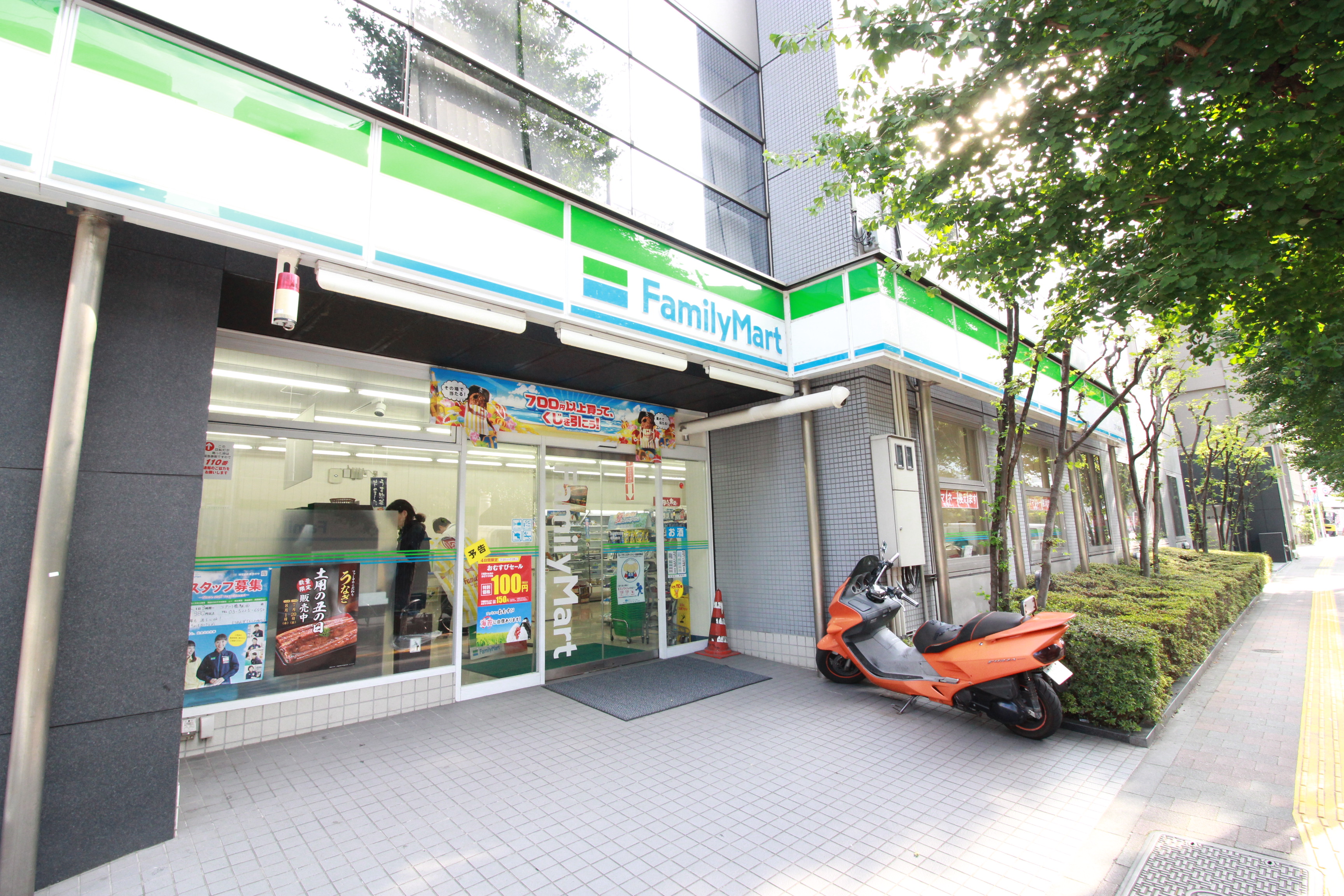 サンウッド目白台 コンビニ