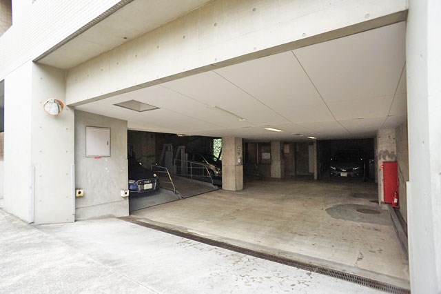 【会員限定】プリンスハイツ本郷弥生 共用部写真（駐車場）