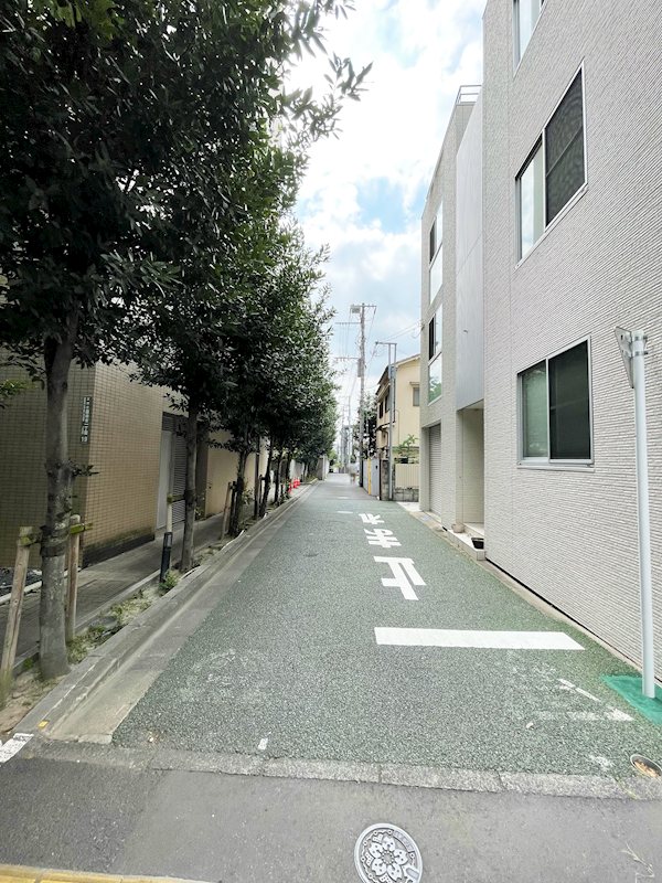 文京区目白台1丁目　中古戸建 現地写真（前面道路含む現地写真）