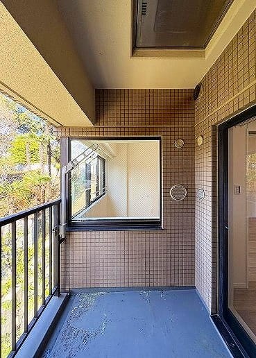 ヴィラージュ白山 現地写真（バルコニー）