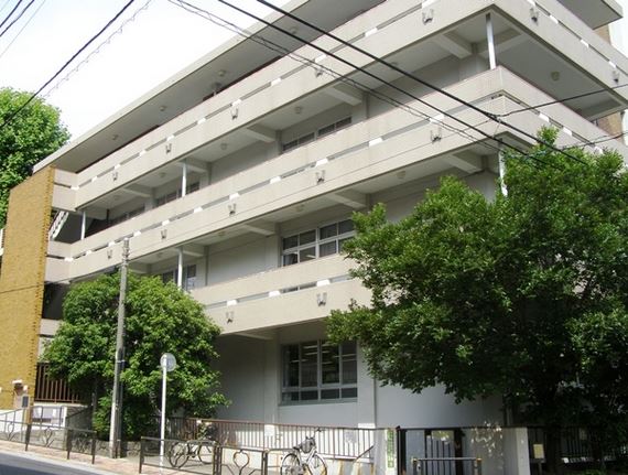 ヴィラージュ白山 図書館