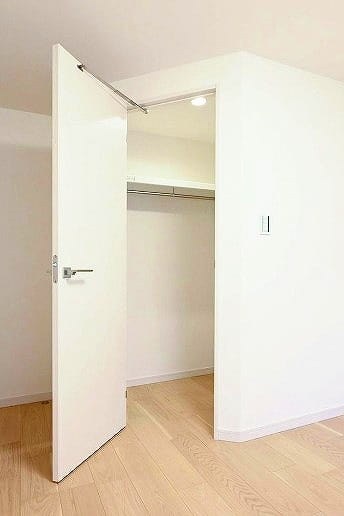 ファミール本郷 内観写真（収納）