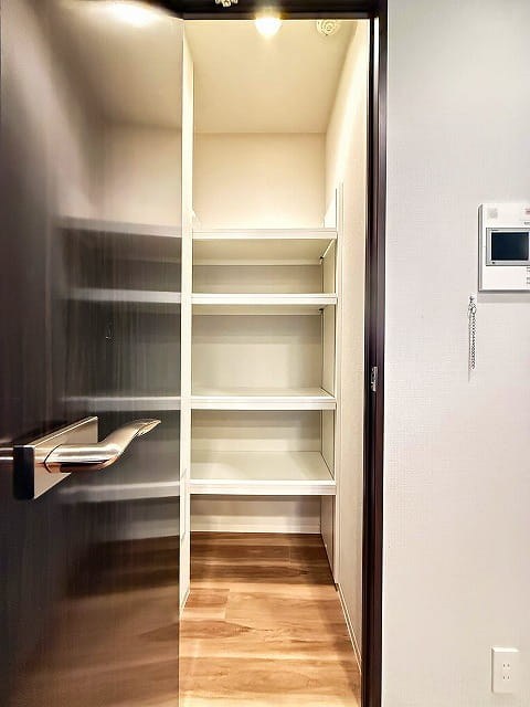 シティハウス文京茗荷谷レジデンス 内観写真（収納）