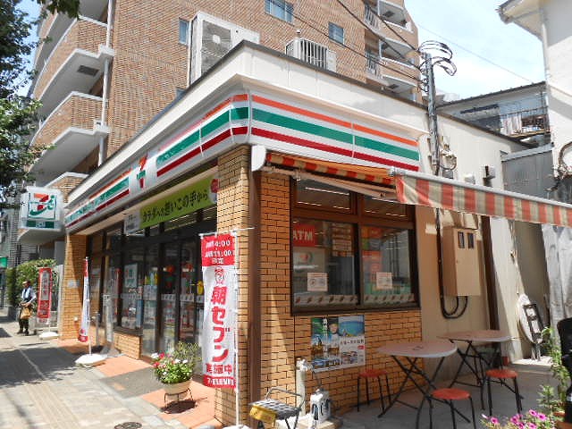クレアモントハウス本駒込 コンビニ