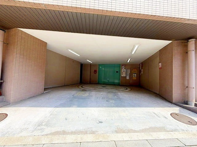 アドリーム文京動坂 共用部写真（駐車場）
