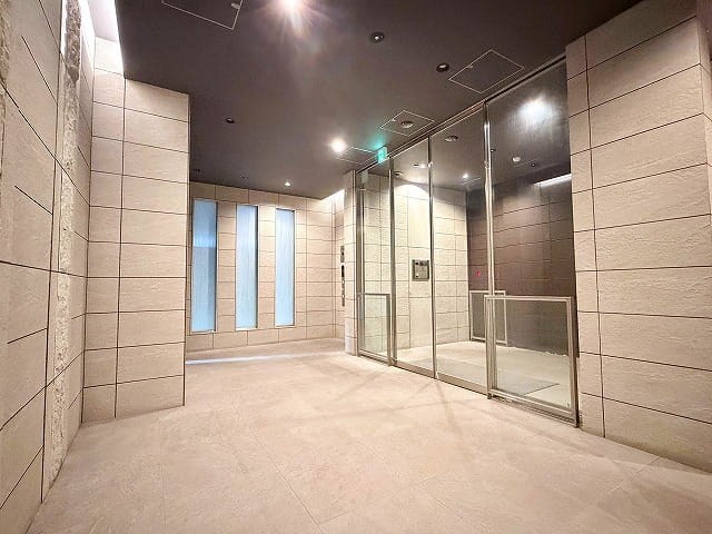 オープンレジデンシア本郷後楽園 共用部写真（エントランス）