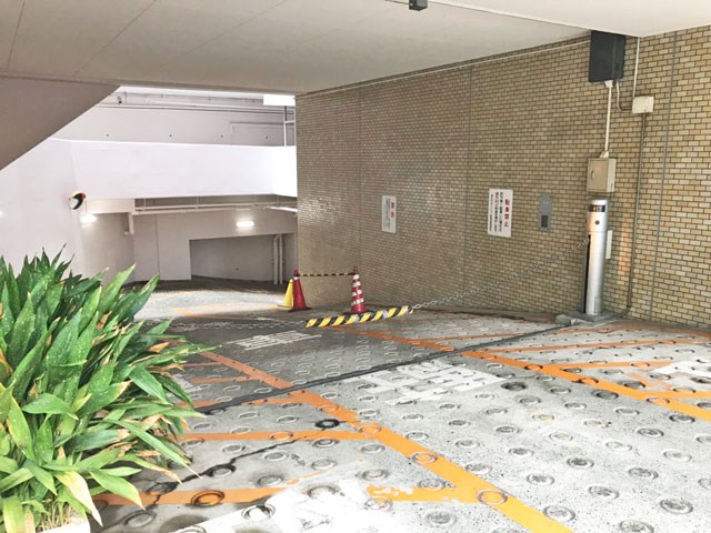 朝日白山マンション 共用部写真（駐車場）