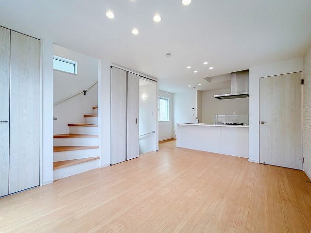 北区滝野川4丁目　中古戸建 内観写真（リビング）