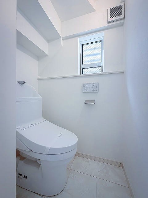 北区滝野川4丁目　中古戸建 内観写真（トイレ）
