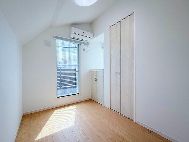 北区滝野川4丁目　中古戸建 内観写真（リビング以外の居室）