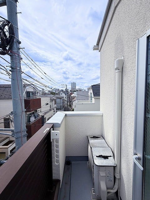 北区滝野川4丁目　中古戸建 現地写真（バルコニー）