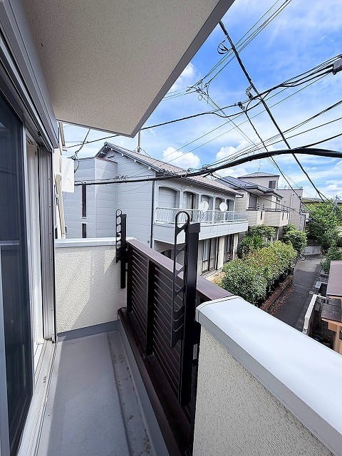 北区滝野川4丁目　中古戸建 現地写真（バルコニー）