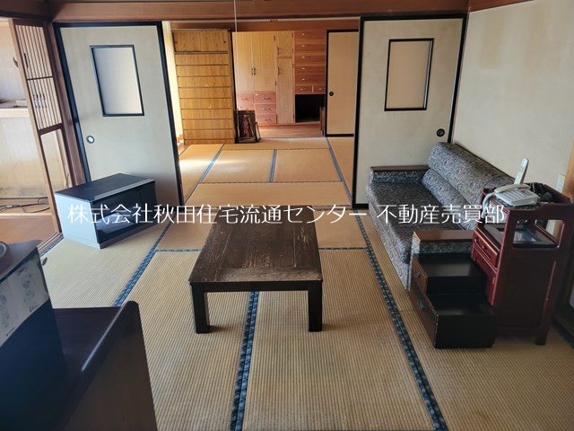 新藤田字治郎沢　中古住宅 内観写真（リビング）