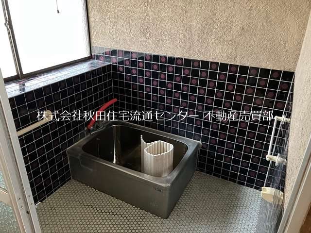 横手市雄物川町大沢　中古住宅 内観写真（浴室）