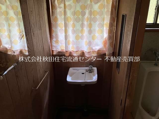 横手市雄物川町大沢　中古住宅 内観写真（洗面台・洗面所）