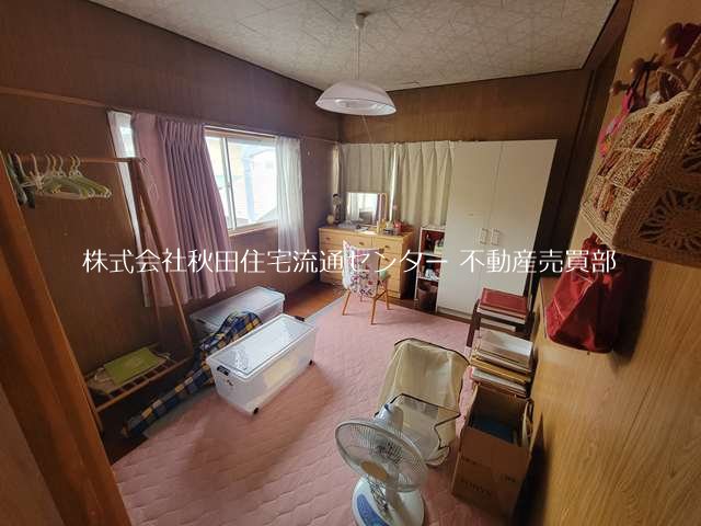 土崎港南三丁目　中古住宅 内観写真（リビング以外の居室）