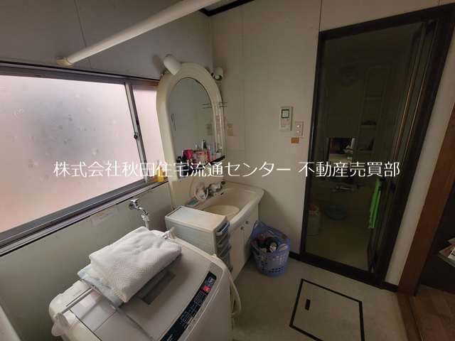 土崎港南三丁目　中古住宅 内観写真（洗面台・洗面所）