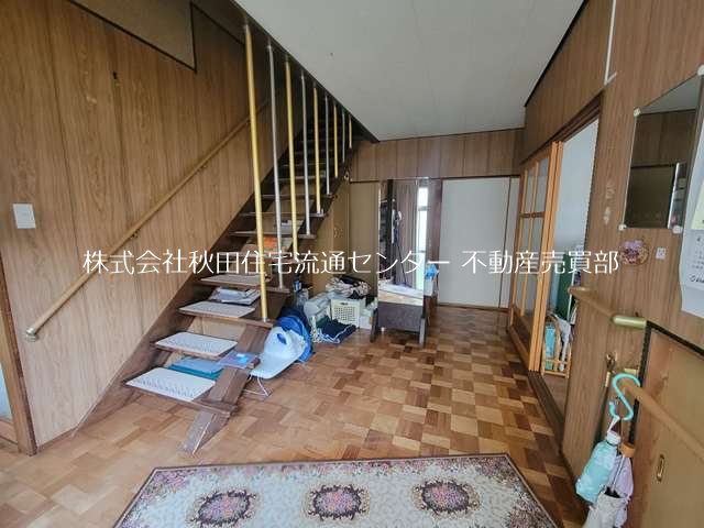 土崎港南三丁目　中古住宅 現地写真（玄関）