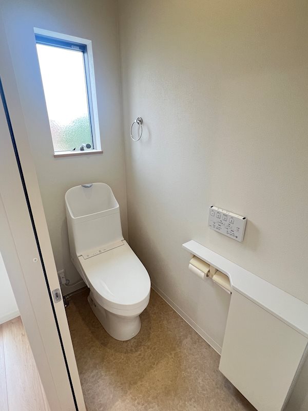 西方２丁目中古戸建 内観写真（トイレ）
