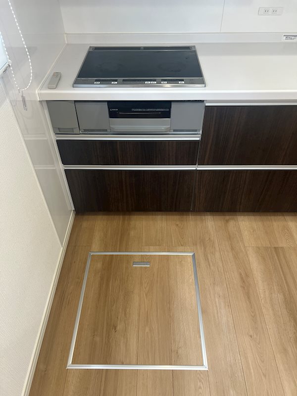 西方２丁目中古戸建 内観写真（収納）