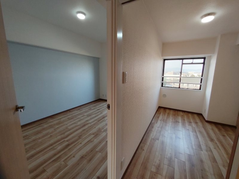 左の洋室6.9帖 右の洋室4.1帖 ユニハイム千里丘1号棟 その他