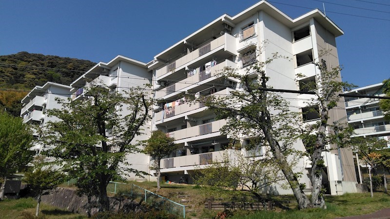 若山台住宅25号棟 外観写真