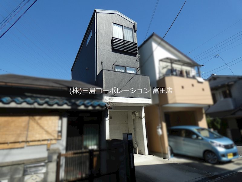 平成24年10月建築の築浅物件 高槻市松川町 築浅中古一戸建 その他