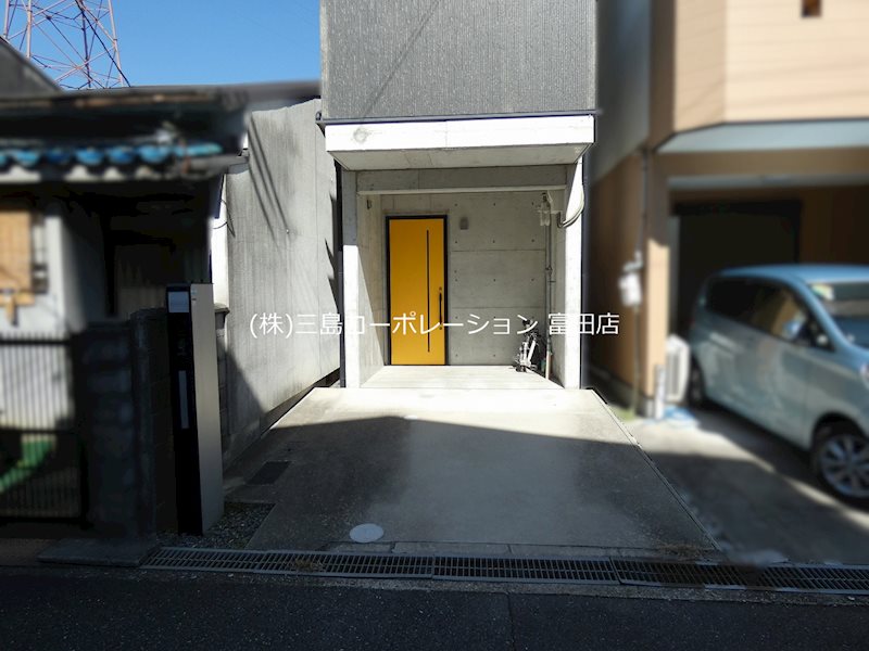 ミニバンサイズ駐車可 高槻市松川町 築浅中古一戸建 その他