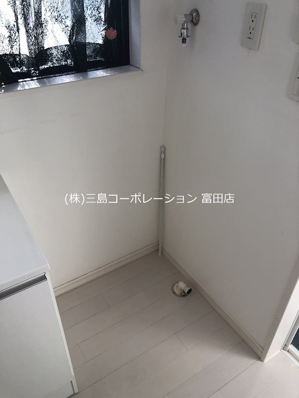 洗濯機置場 高槻市松川町 築浅中古一戸建 その他