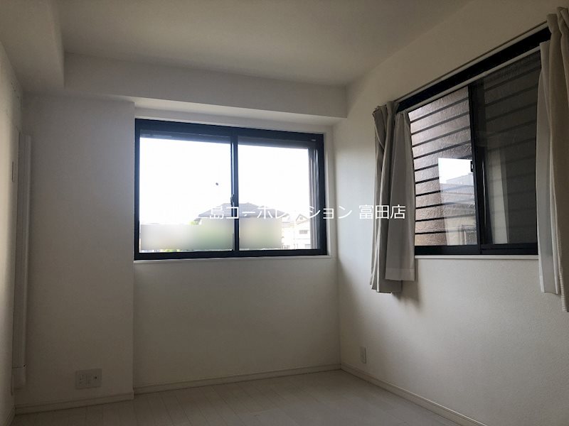 洋室約7.5帖 高槻市松川町 築浅中古一戸建 その他