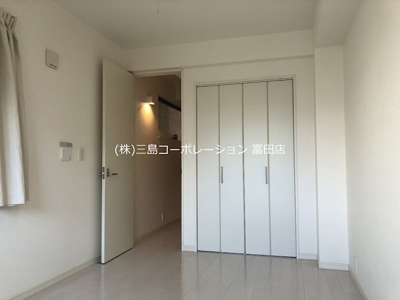 洋室約7.5帖 高槻市松川町 築浅中古一戸建 その他