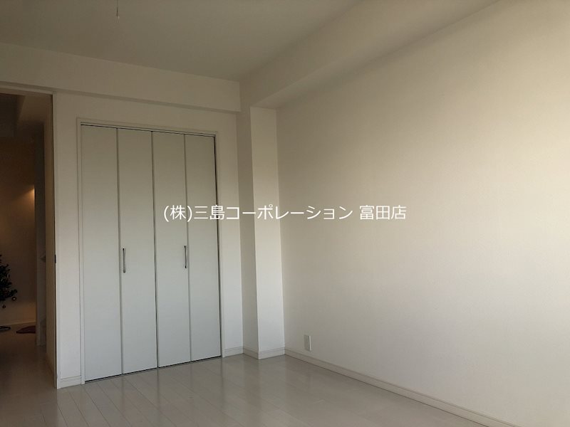 洋室約7.5帖 高槻市松川町 築浅中古一戸建 その他