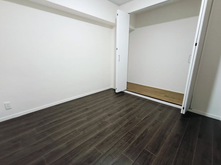 洋室4.5帖(クローゼット付き) 茨木グランドハイツ その他