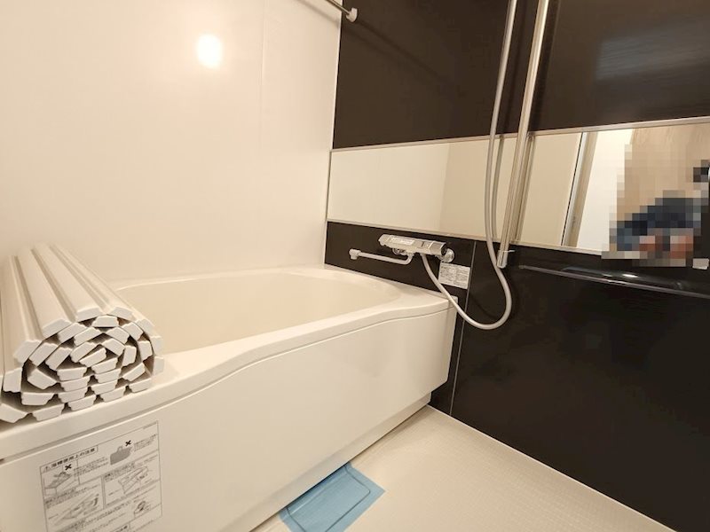 浴室乾燥機能付きの浴室では冬場は暖かく、衣類等も乾かすことができます! さんくれーる茨木C棟 その他