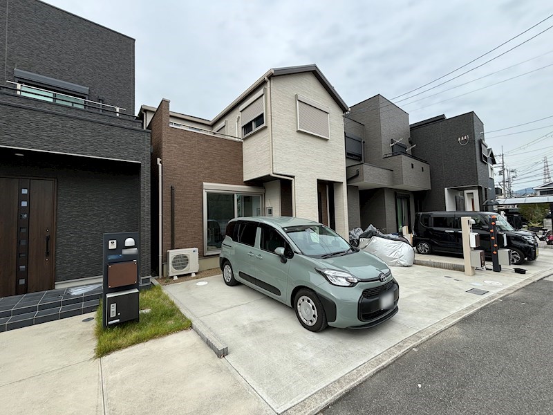 茨木市上野町　中古一戸建 外観写真