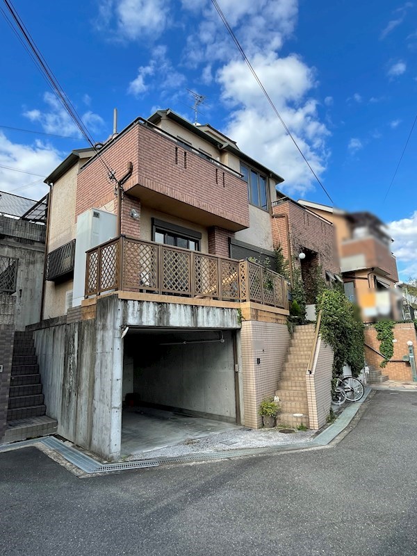 茨木市南安威3丁目　中古一戸建 外観写真